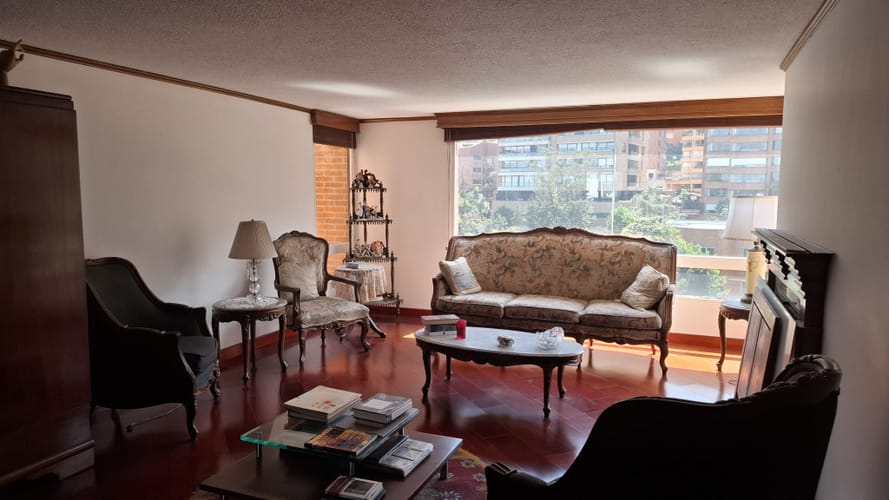 Apartamento de 3 alcobas en venta en La Cabrera, Bogotá, 190 m² · foto 3 de 24