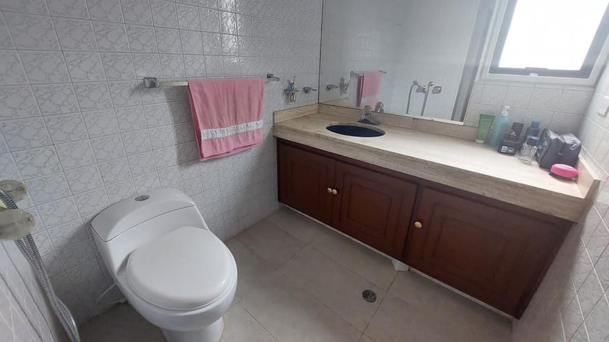 Apartamento de 3 alcobas en venta en La Cabrera, Bogotá, 190 m² · foto 4 de 24