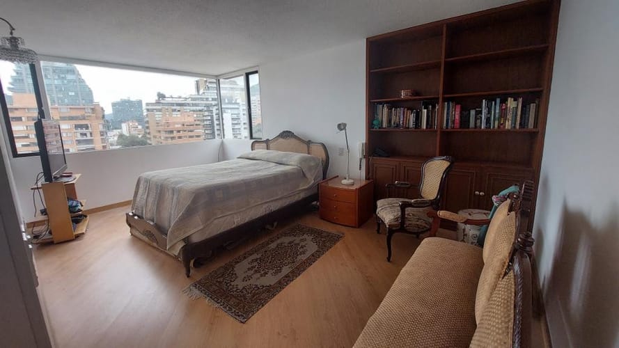 Apartamento de 3 alcobas en venta en La Cabrera, Bogotá, 190 m² · foto 7 de 24