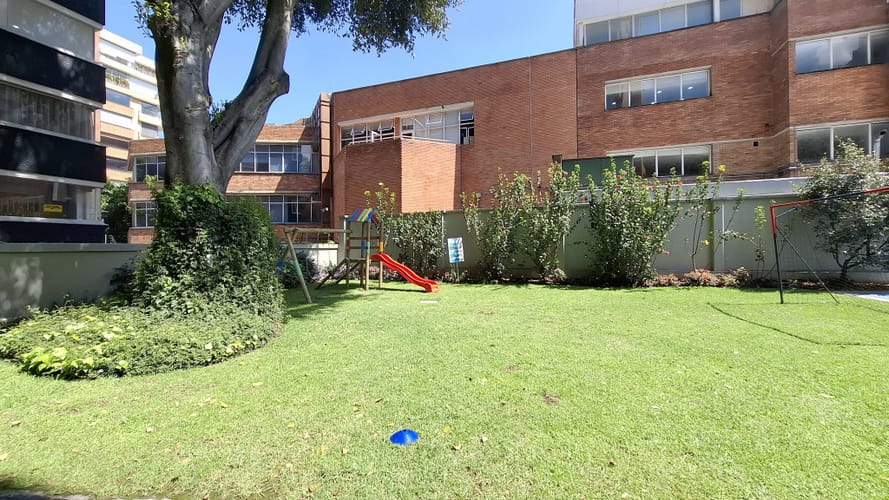 Apartamento de 3 alcobas en venta en La Cabrera, Bogotá, 190 m² · foto 10 de 24