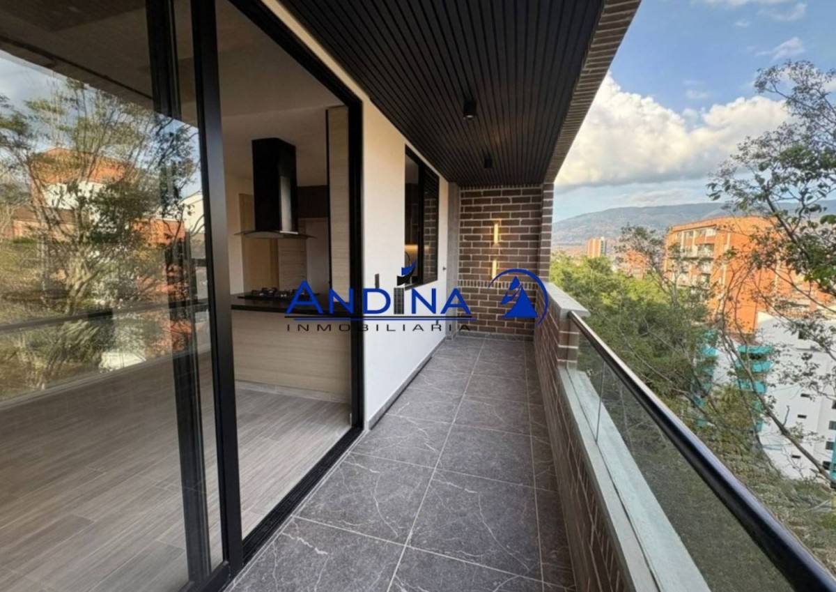 Apartamento en Arriendo en Laureles, Medellín