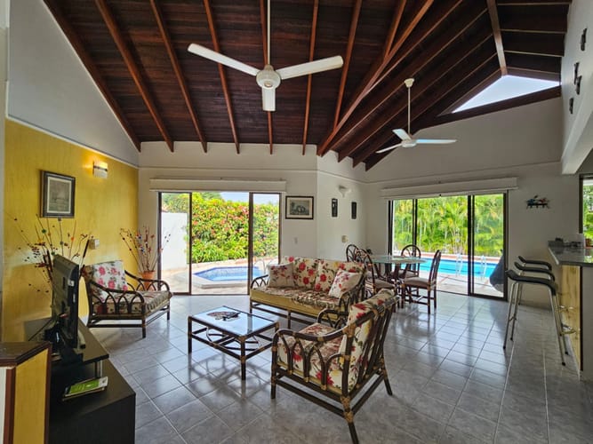 Casa de 4 alcobas en venta en Ricaurte, Ricaurte, 140 m² · foto 2 de 22