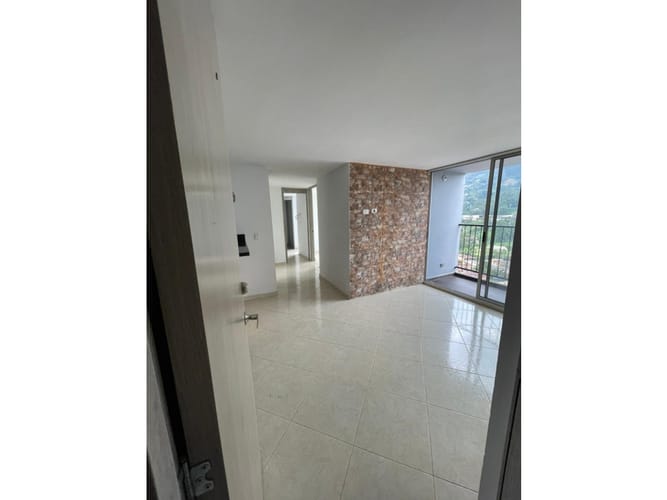 Apartamento de 3 alcobas en arriendo en La Candelaria, La Estrella, 57 m² · foto 3 de 13