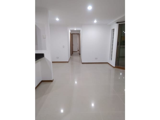 Apartamento de 3 alcobas en venta en Caminos De La Romeria, Sabaneta, 110 m² · foto 13 de 24