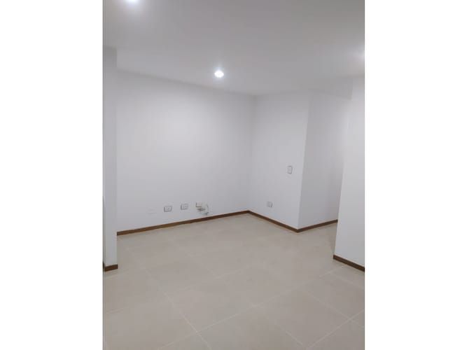 Apartamento de 3 alcobas en venta en Caminos De La Romeria, Sabaneta, 110 m² · foto 19 de 24