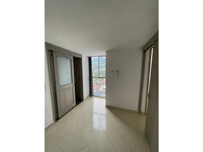 Apartamento de 3 alcobas en arriendo en La Candelaria, La Estrella, 57 m² · foto 10 de 13