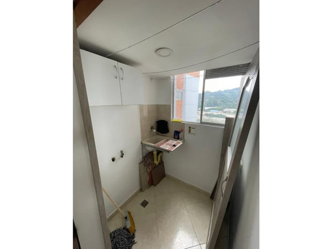 Apartamento de 3 alcobas en arriendo en La Candelaria, La Estrella, 57 m² · foto 12 de 13