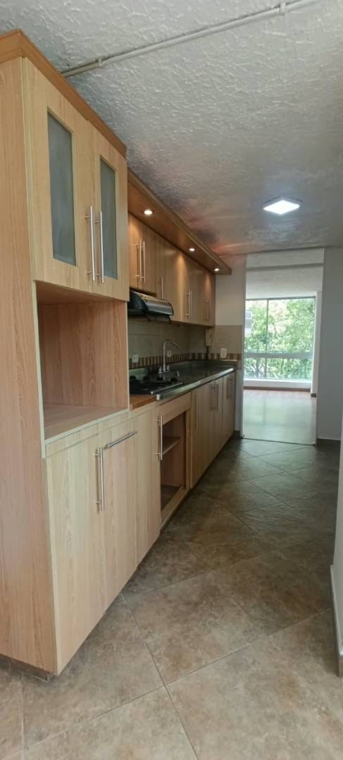 Apartamento de 3 alcobas en arriendo en Santa Teresita, Medellín, 90 m² · foto 3 de 24