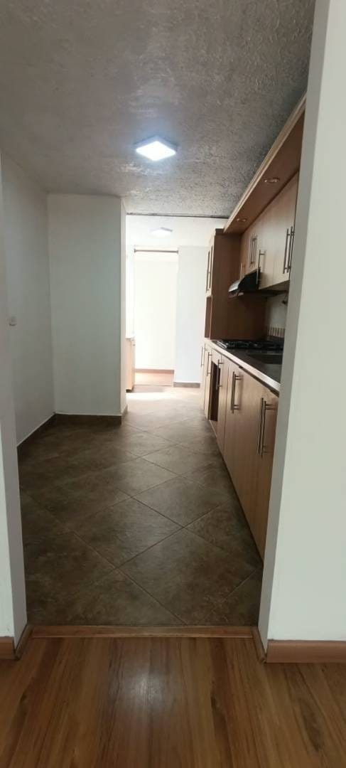Apartamento de 3 alcobas en arriendo en Santa Teresita, Medellín, 90 m² · foto 6 de 24