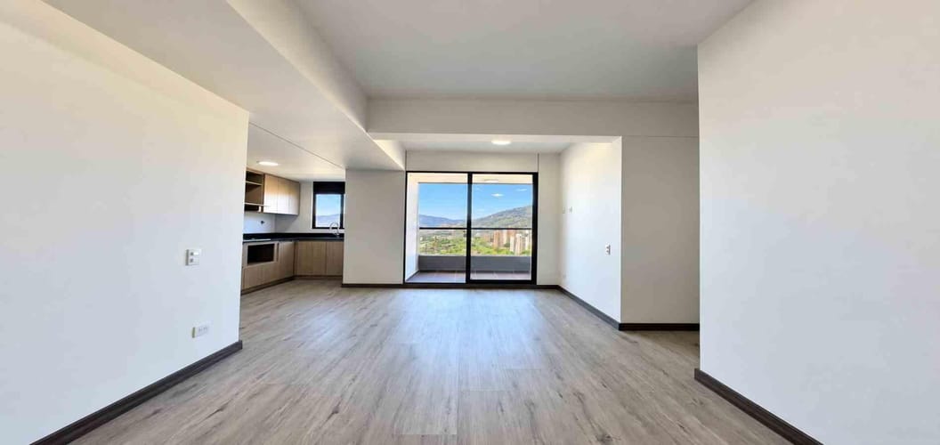 Apartamento de 3 alcobas en venta en Las Palmas, Medellín, 70 m² · foto 2 de 20