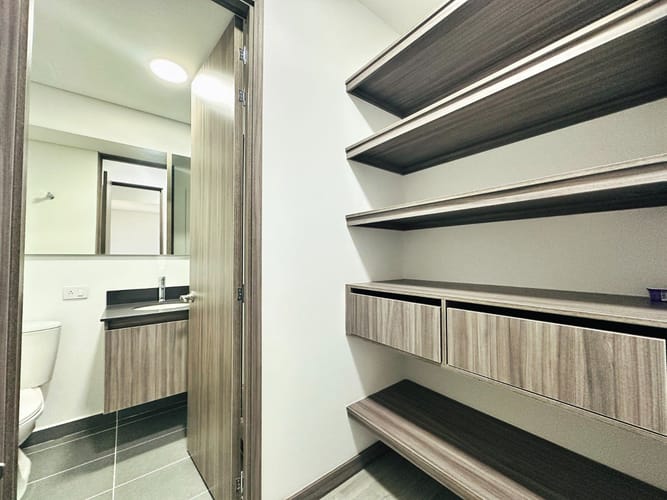 Apartamento de 3 alcobas en venta en Las Palmas, Medellín, 70 m² · foto 13 de 20