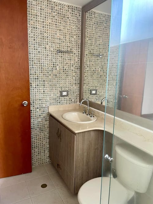 Apartamento de 3 alcobas en arriendo en La Florida, Medellín, 130 m² · foto 18 de 24