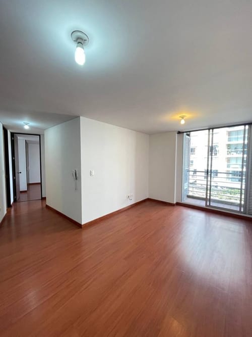 Apartamento de 2 alcobas en arriendo en Mazuren, Bogotá, 61 m² · foto 2 de 24