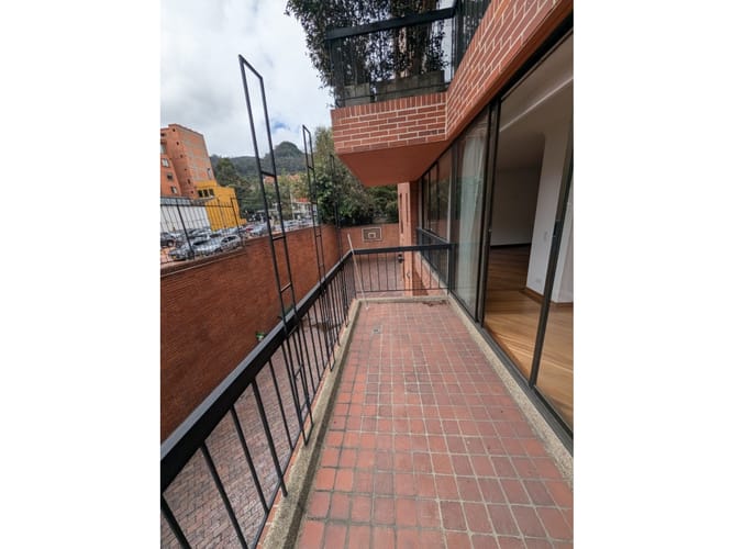 Apartamento de 3 alcobas en venta en Chapinero, Bogotá, 179 m² · foto 2 de 24