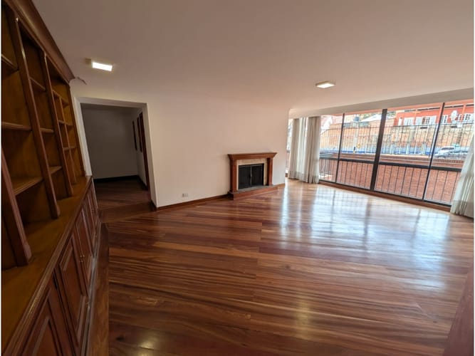 Apartamento de 3 alcobas en venta en Chapinero, Bogotá, 179 m² · foto 3 de 24