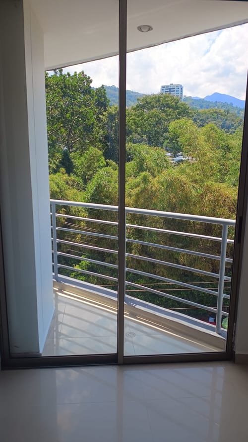Apartamento de 3 alcobas en venta en Cabecera Del Llano, Bucaramanga, 90 m² · foto 2 de 16