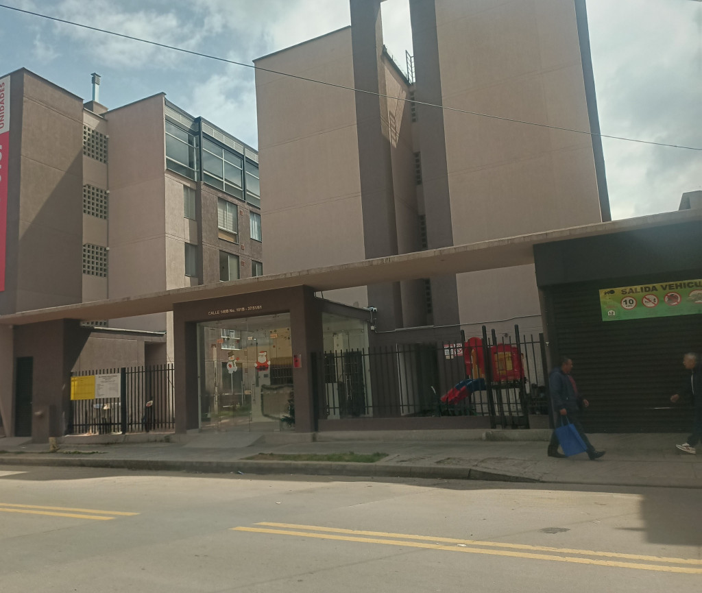 Apartamento en arriendo en Cerros De Suba, Bogotá · foto 2 de 21