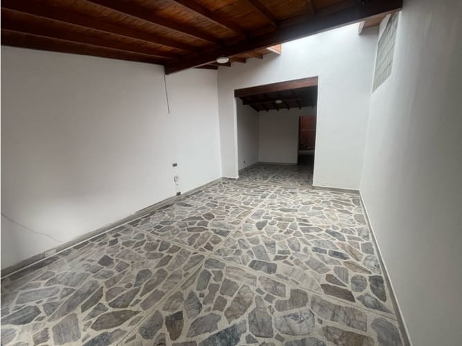 Local en arriendo en San Marcos, Envigado, 100 m² · foto 10 de 11