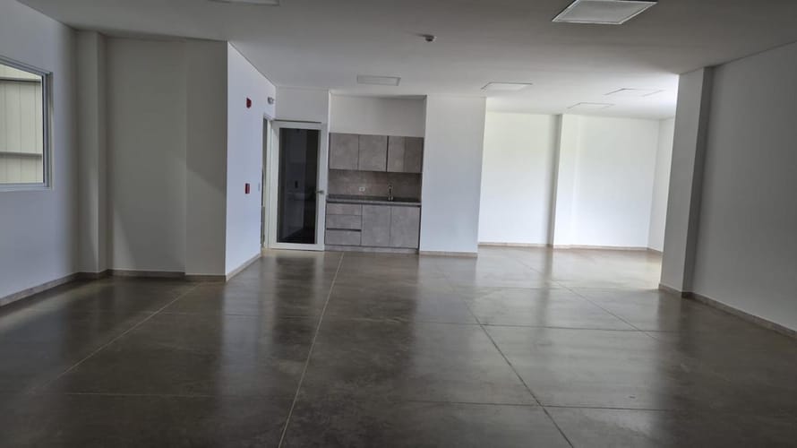 Bodega en venta en Cerritos, Pereira, 590 m² · foto 3 de 3