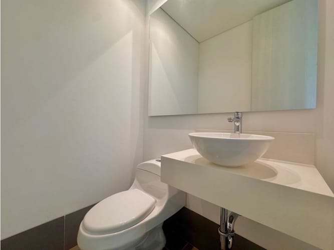 Apartamento de 1 alcoba en venta en El Tesoro, Medellín, 56 m² · foto 6 de 11