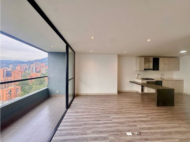Apartamento de 1 alcoba en venta en El Tesoro, Medellín, 56 m² · foto 7 de 11