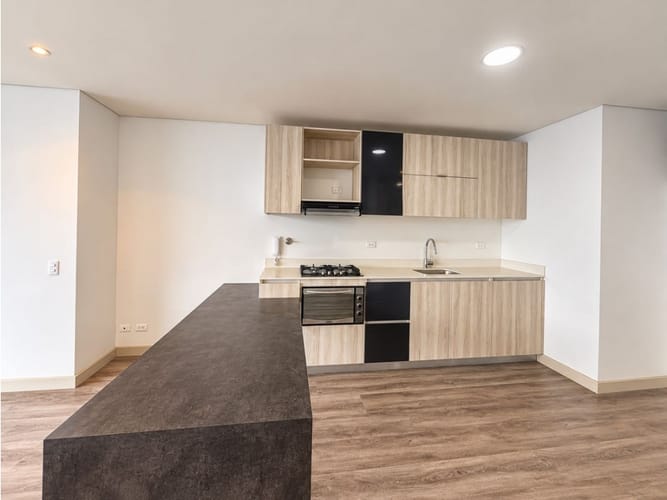 Apartamento de 1 alcoba en venta en El Tesoro, Medellín, 56 m² · foto 11 de 11