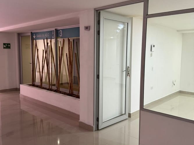 Oficina en arriendo en Mayorca, Sabaneta, 32 m² · foto 3 de 10