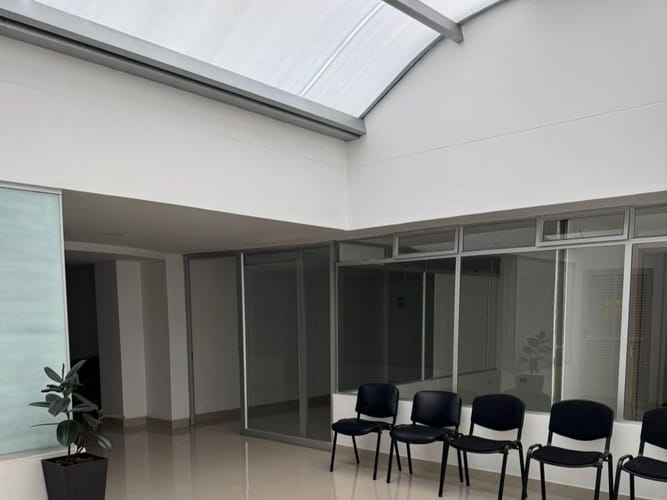 Oficina en arriendo en Mayorca, Sabaneta, 32 m² · foto 9 de 10