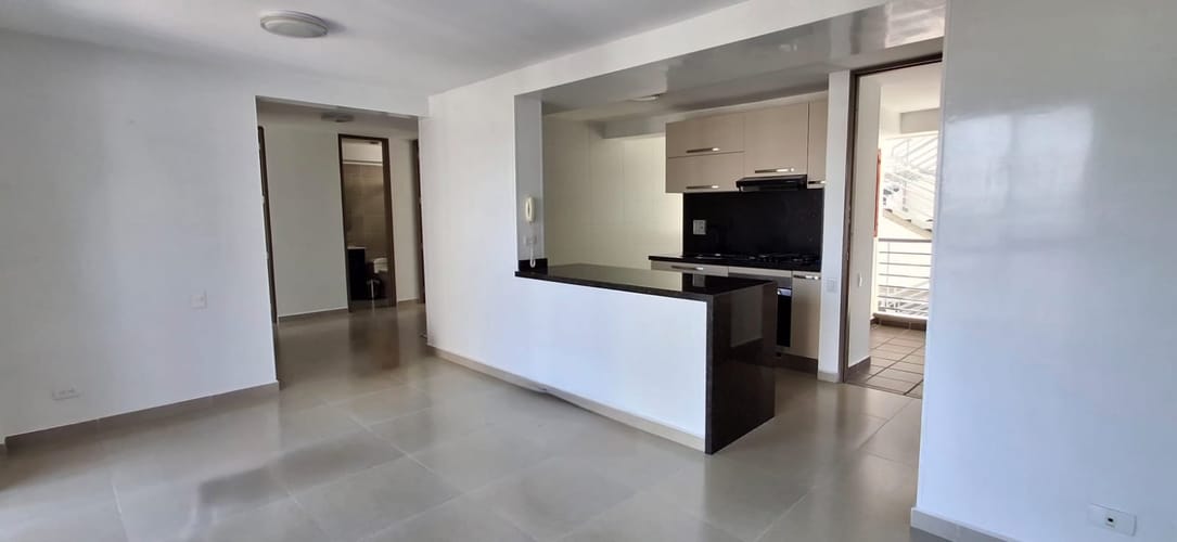 Apartamento de 3 alcobas en venta en Casco Antiguo - Floridablanca, Floridablanca, 85 m² · foto 8 de 24