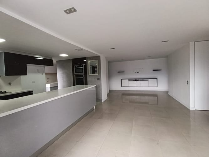 Apartamento de 3 alcobas en arriendo en El Poblado, Medellín, 124 m² · foto 3 de 18