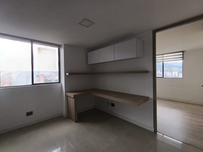 Apartamento de 3 alcobas en arriendo en El Poblado, Medellín, 124 m² · foto 6 de 18