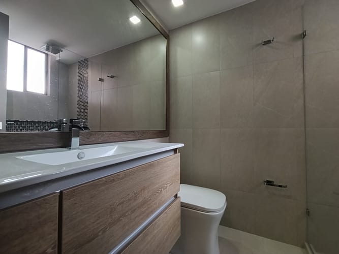 Apartamento de 3 alcobas en arriendo en El Poblado, Medellín, 124 m² · foto 10 de 18