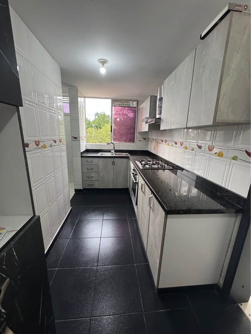 Apartamento de 3 alcobas en venta en Anillo Vial, Floridablanca, 120 m² · foto 5 de 9