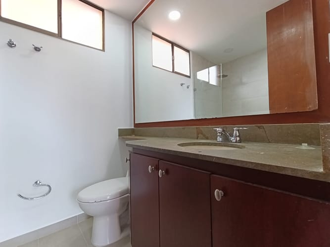 Apartamento de 3 alcobas en arriendo en El Poblado, Medellín, 120 m² · foto 11 de 18