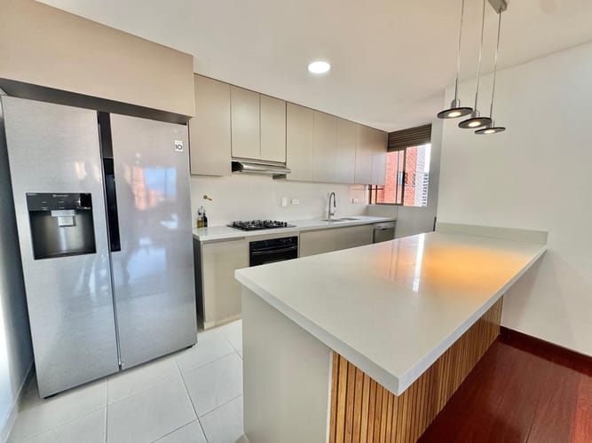 Apartamento de 3 alcobas en arriendo en El Poblado, Medellín, 120 m² · foto 17 de 18