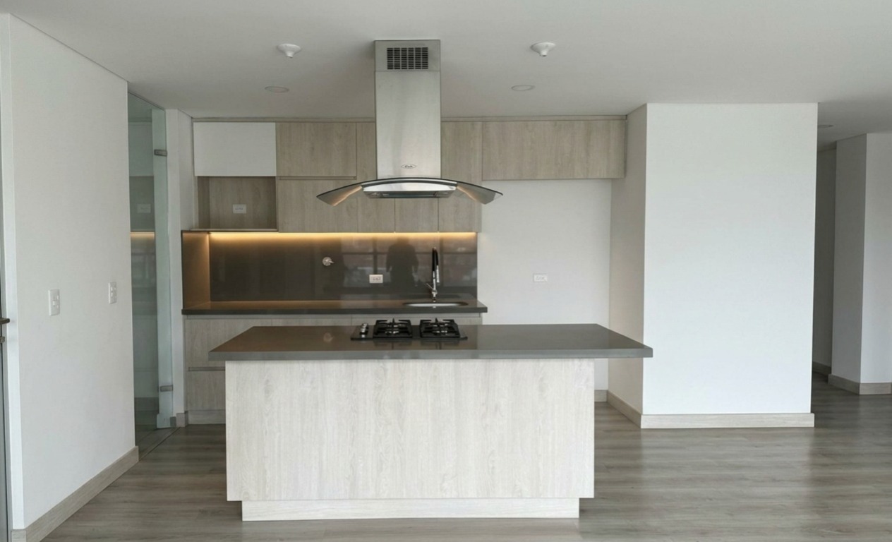 Apartamento en Arriendo en Loma del Escobero, Envigado
