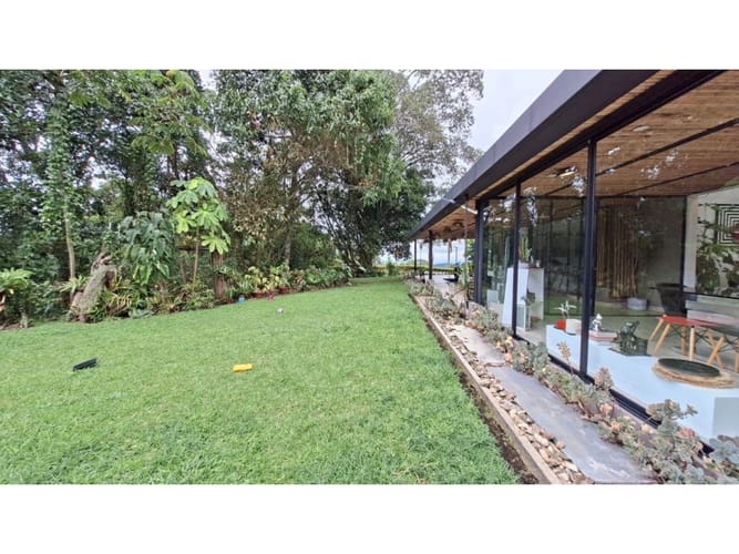 Casa de 3 alcobas en venta en El Congal, Armenia, 317 m² · foto 3 de 24