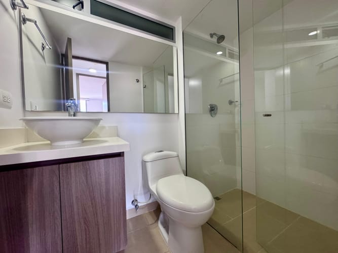 Apartamento de 2 alcobas en arriendo en Loma Del Escobero, Envigado, 74 m² · foto 5 de 14