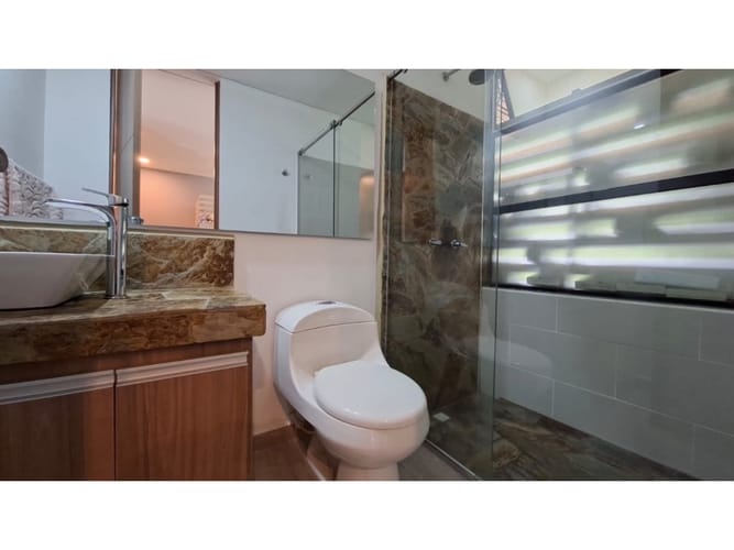 Casa de 3 alcobas en venta en El Congal, Armenia, 317 m² · foto 15 de 24