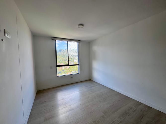 Apartamento de 2 alcobas en arriendo en Loma Del Escobero, Envigado, 74 m² · foto 6 de 14