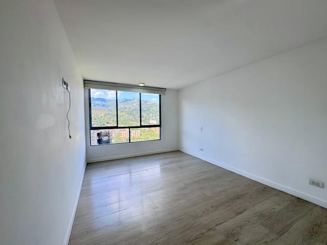Apartamento de 2 alcobas en arriendo en Loma Del Escobero, Envigado, 74 m² · foto 8 de 14