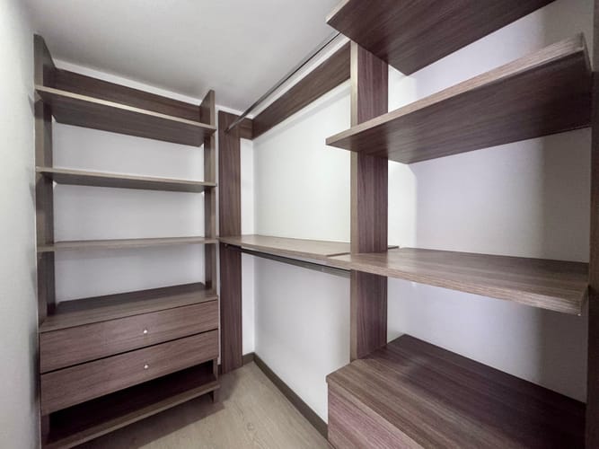 Apartamento de 2 alcobas en arriendo en Loma Del Escobero, Envigado, 74 m² · foto 10 de 14