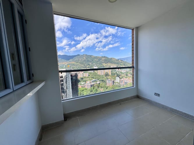 Apartamento de 2 alcobas en arriendo en Loma Del Escobero, Envigado, 74 m² · foto 12 de 14
