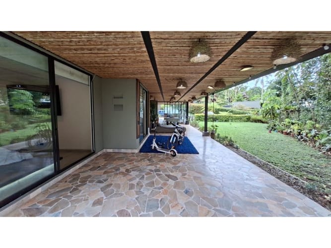 Casa de 3 alcobas en venta en El Congal, Armenia, 317 m² · foto 23 de 24