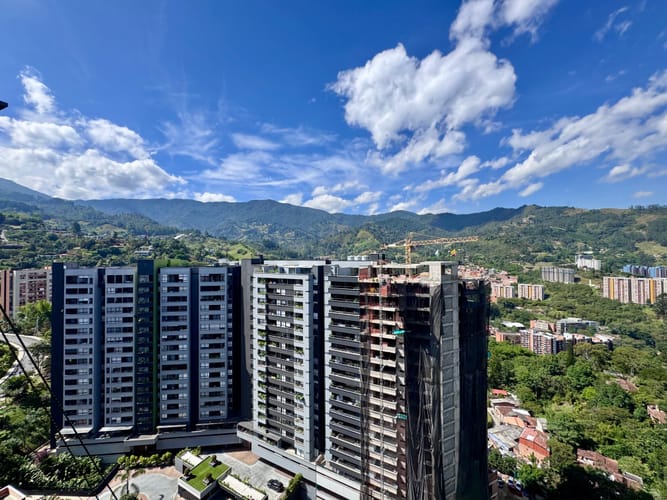 Apartamento de 2 alcobas en arriendo en Loma Del Escobero, Envigado, 74 m² · foto 13 de 14