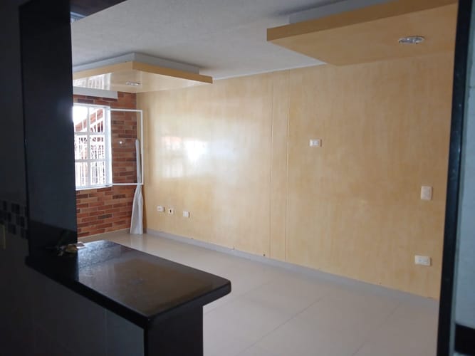 Casa de 3 alcobas en venta en Aranzoque, Floridablanca, 98 m² · foto 2 de 24