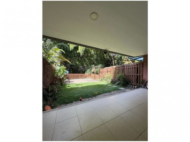 Casa de 3 alcobas en venta en El Poblado, Medellín, 289 m² · foto 2 de 23