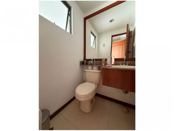 Casa de 3 alcobas en venta en El Poblado, Medellín, 289 m² · foto 5 de 23