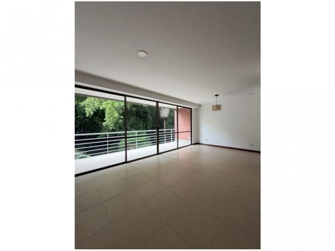 Casa de 3 alcobas en venta en El Poblado, Medellín, 289 m² · foto 13 de 23