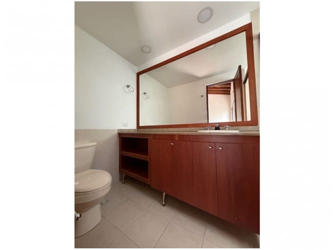 Casa de 3 alcobas en venta en El Poblado, Medellín, 289 m² · foto 15 de 23